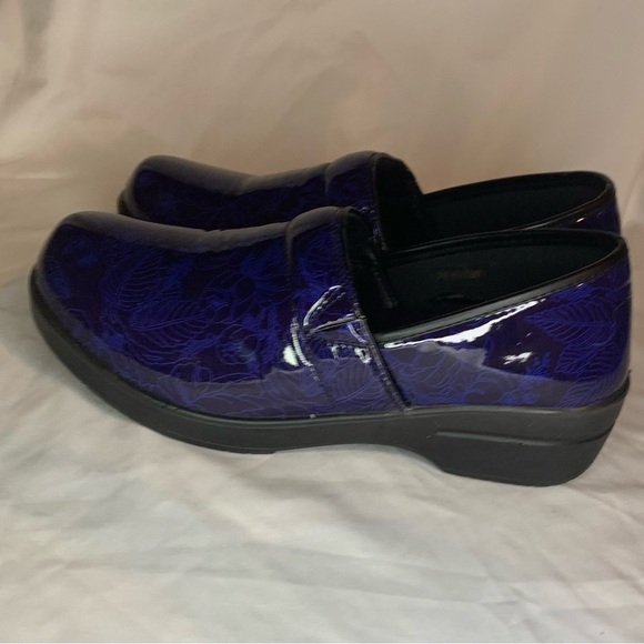 2 for $48 MediChic Marilyn Monroe Blue & Black Mules slip resistant - Picture 5 of 6